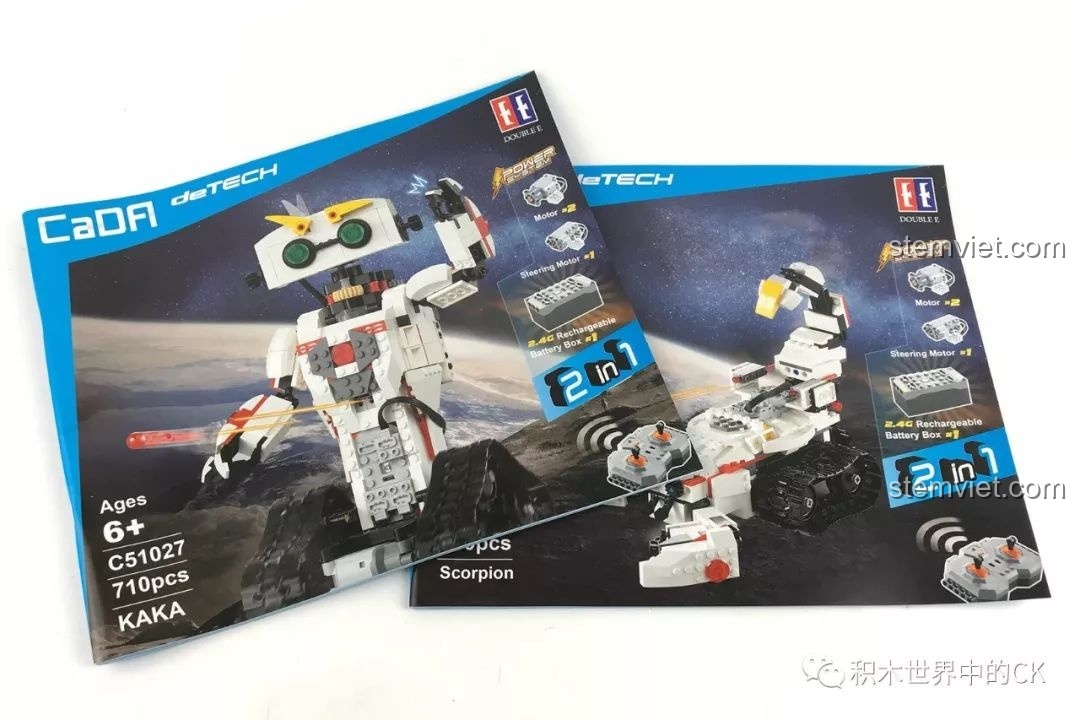 Hai quyển sách hướng dẫn lắp ráp chi tiết cho mô hình Robot KAKA và Bọ cạp chiến đấu của bộ CaDA C51027.