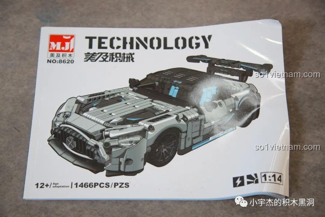 Sách hướng dẫn lắp ráp của bộ MJ Blocks 8620A với bìa in hình mô hình Mercedes AMG Bạc Quỷ hoàn chỉnh và thông số 1466 chi tiết.