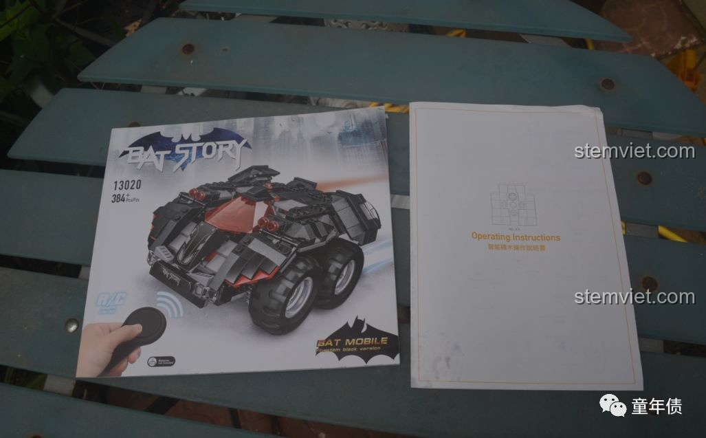 Sách hướng dẫn lắp ráp chi tiết và sách hướng dẫn vận hành bộ điều khiển của xe Batmobile Mould King 13020.