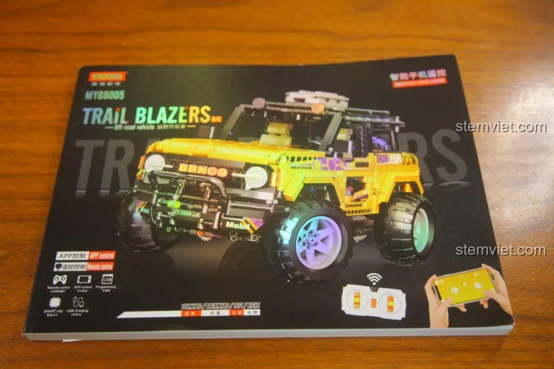 Sách hướng dẫn lắp ráp chi tiết của bộ đồ chơi MOYU BLOCK MY88005, dày và in màu chất lượng cao.