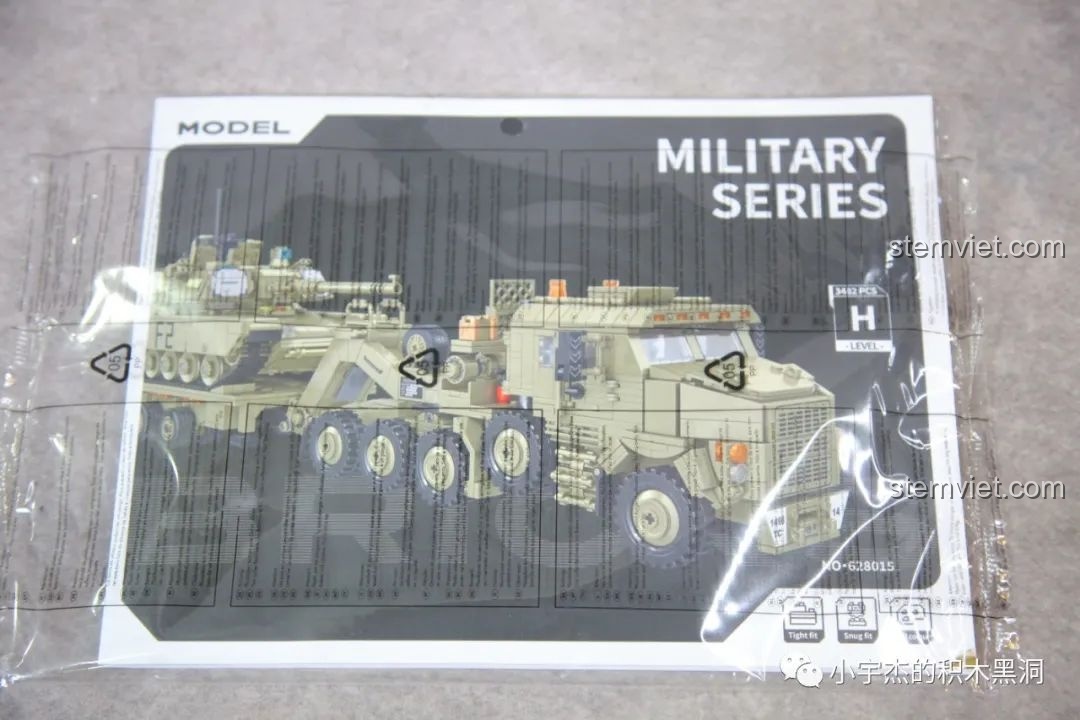 Sách hướng dẫn lắp ráp của bộ Panlos 628015 được bọc trong túi riêng, đảm bảo chất lượng.