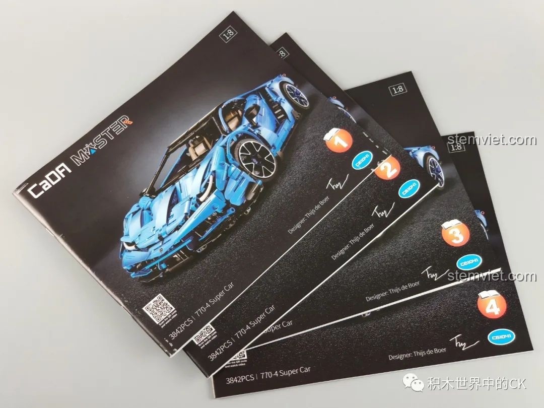 Các cuốn sách hướng dẫn lắp ráp dày dặn của bộ Siêu xe Centenario CaDA xịn giá rẻ.