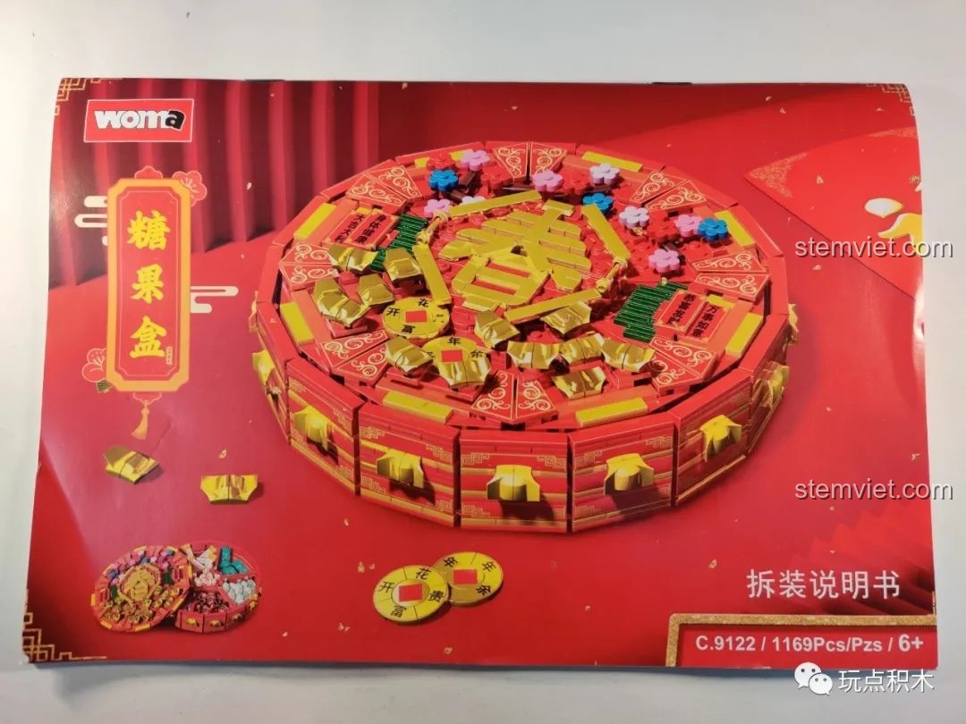 Sách hướng dẫn lắp ráp của bộ Hộp quà Tết WOMA C 9122 với hình ảnh minh họa rõ ràng.