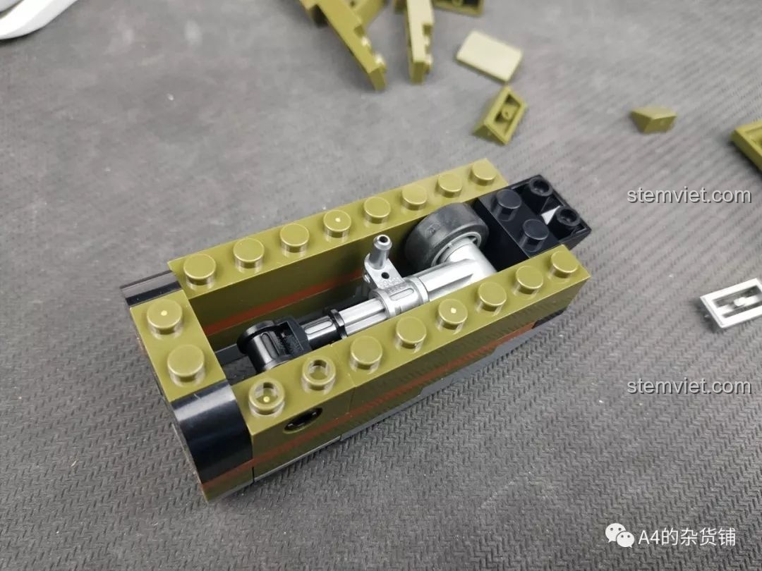 Lắp ráp khoang động cơ và càng đáp có thể thu gọn của máy bay ném bom Junkers Ju-88, review SEMBO 101037 Máy bay ném bom Đức Ju-88.