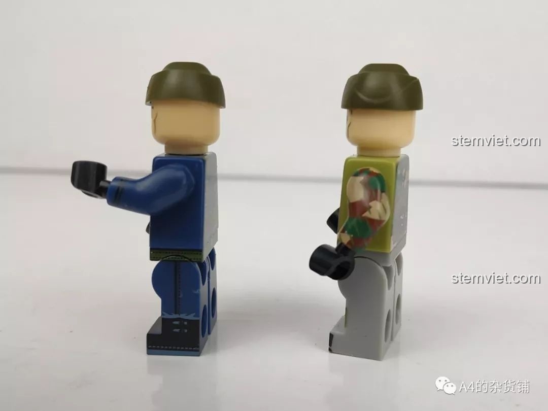 Cận cảnh các minifigures của bộ SEMBO 101037 Máy bay ném bom Junkers Ju-88 với chi tiết in ấn ở thân và tay, review SEMBO 101037 Máy bay ném bom Đức Ju-88.