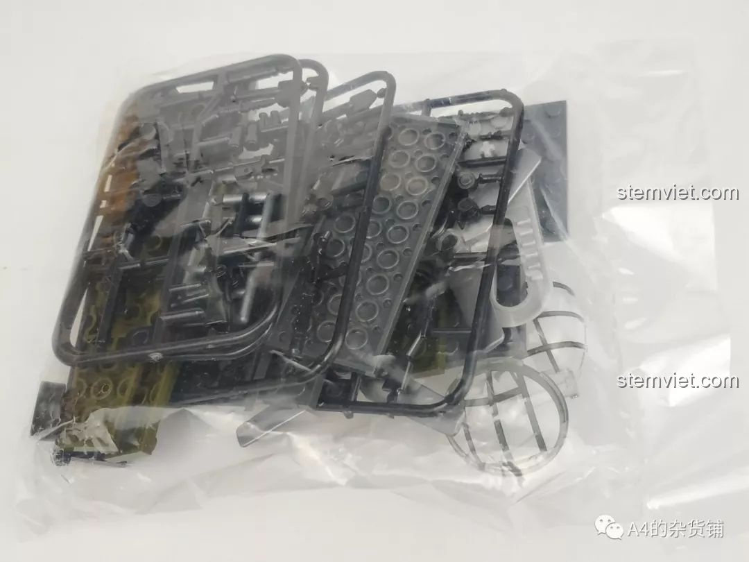 Túi mảnh ghép chung (túi A) của bộ SEMBO 101037 Máy bay ném bom Junkers Ju-88 chứa các chi tiết nhỏ, review SEMBO 101037 Máy bay ném bom Đức Ju-88.