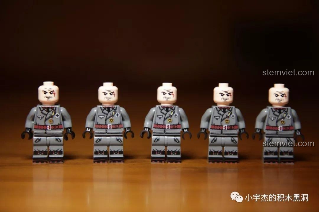 Minifigures sĩ quan Đức với quân phục và mũ kepi, từ bộ SEMBO 101117.