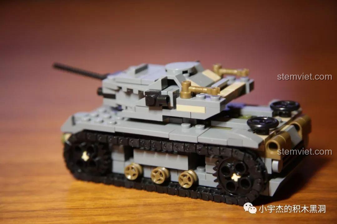 Chi tiết phía sau của mô hình xe tăng SEMBO 101117.