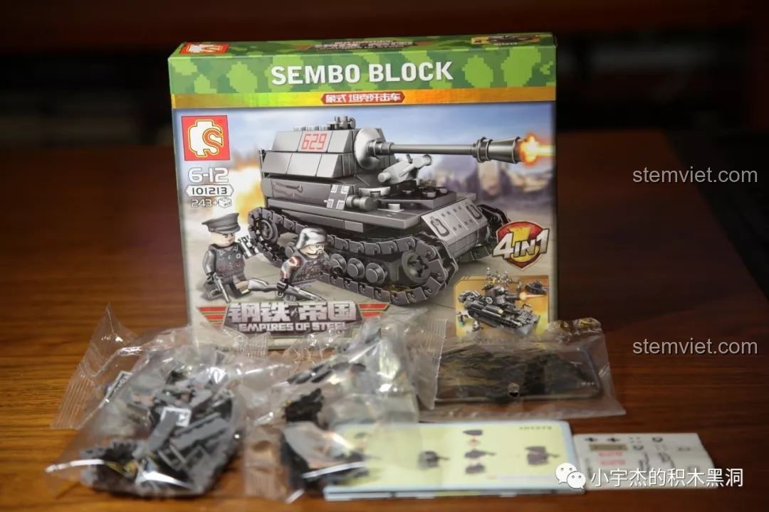 Hộp và linh kiện của bộ lắp ráp xe tăng Elephant Sembo 101213, bao gồm các túi mảnh ghép và sách hướng dẫn, sẵn sàng cho quá trình lắp ráp.