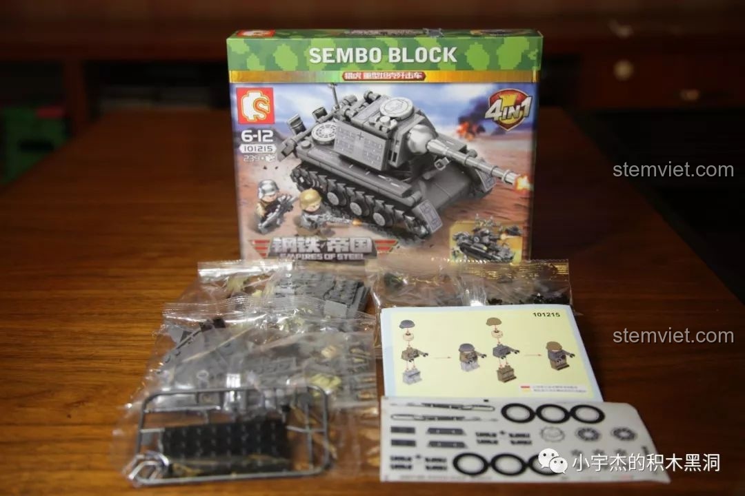 Hộp và linh kiện của bộ lắp ráp xe tăng Jagdtiger Sembo 101213, bao gồm các túi mảnh ghép và sách hướng dẫn, sẵn sàng cho quá trình lắp ráp.