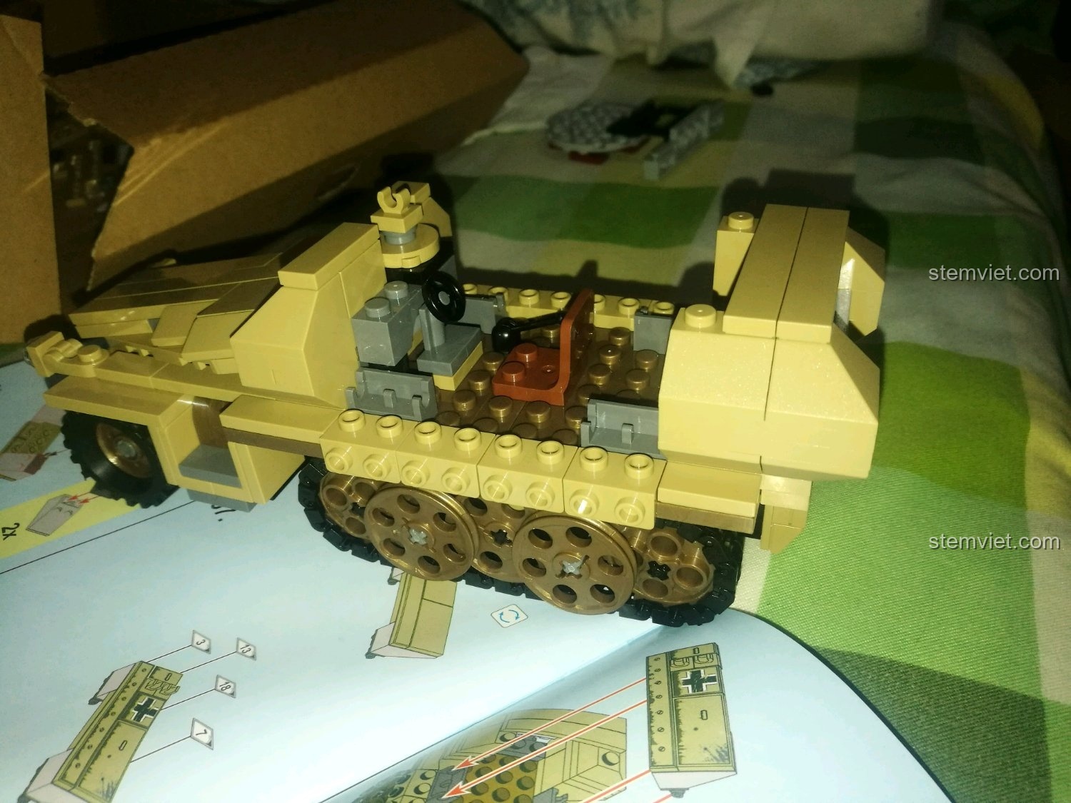 Cận cảnh chi tiết xe bọc thép Đức SD.KFZ.251 SEMBO 101321 đã hoàn chỉnh, độ hoàn thiện cao.