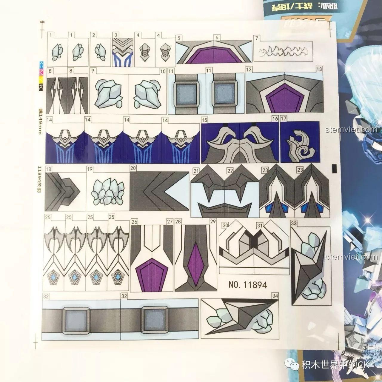 Cận cảnh các chi tiết decal dán của bộ đồ chơi SEMBO 11894 Chiến Thần Băng Phong Quan Vũ và Ngựa.