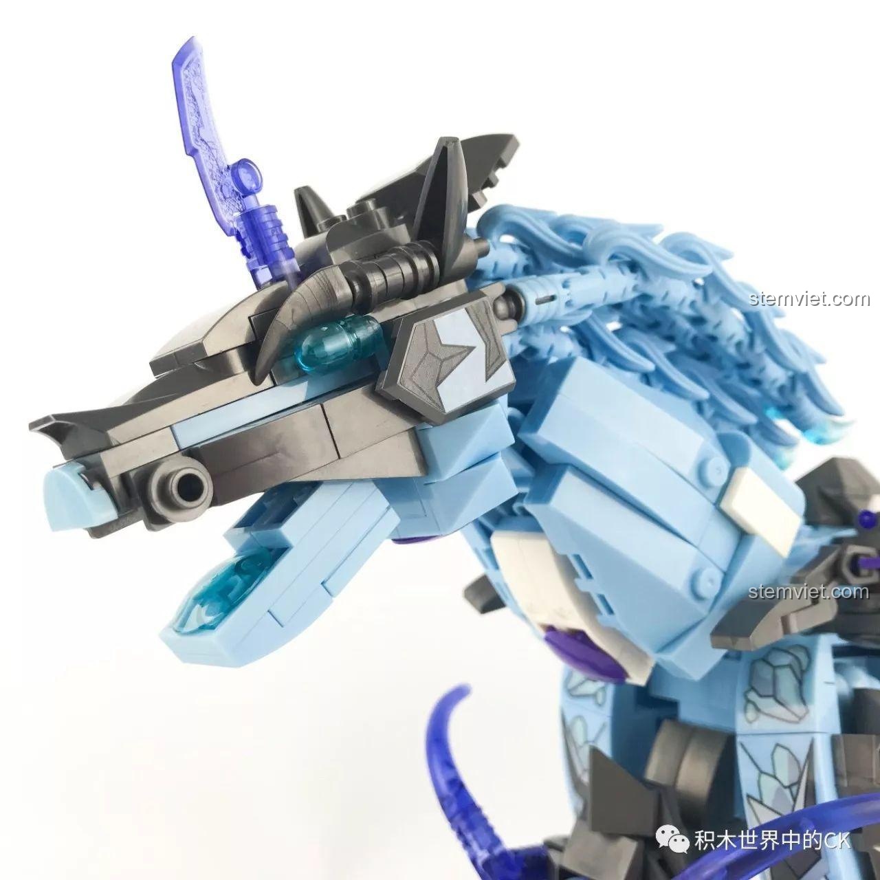 Cận cảnh phần bờm ngựa được tạo hình độc đáo từ các chi tiết nhỏ trong bộ SEMBO 11894.