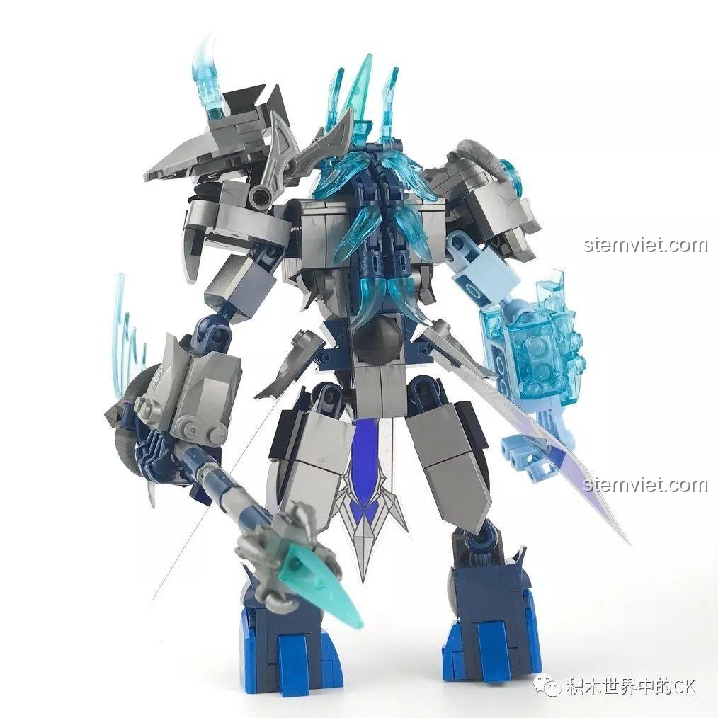 Mô hình Chiến Thần Băng Phong Quan Vũ SEMBO 11894 đã hoàn thành, nhìn từ phía sau.