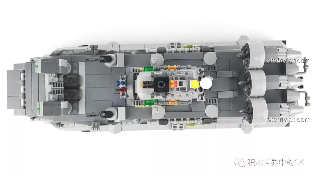 Chi tiết quạt đẩy của Tàu Đệm Khí Bison SEMBO 12171, với cánh quạt xoay và thiết kế chân thực, đồ chơi lắp ráp chất lượng cao.