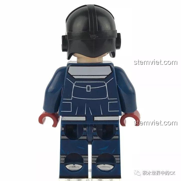 Mặt trước mô hình Máy Bay Tấn Công Bầu Trời SEMBO 12173, với mũi nhọn và cánh