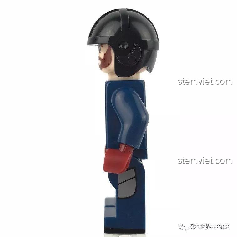 Minifigure lính không quân nhìn từ bên cạnh, thể hiện độ chi tiết của trang phục và phụ kiện của Bộ đồ chơi SEMBO 12171.