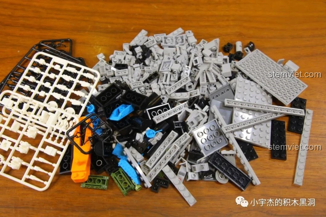 Tổng hợp các mảnh ghép của túi số 1 của bộ lắp ráp SEMBO 202002 Tàu sân bay trực thăng Type 075.