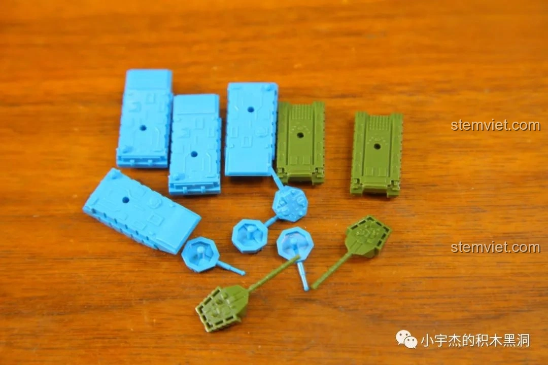 Các mảnh ghép mới lạ, bao gồm xe tăng lội nước và xe bọc thép mini của bộ SEMBO 202002.