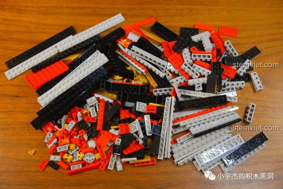 Tổng hợp các mảnh ghép của túi số 2 của bộ lắp ráp SEMBO 202002 Mô hình tàu chiến Type 075.