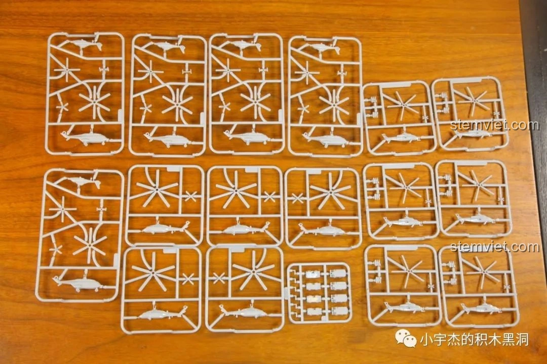 Các tấm khung chứa máy bay trực thăng của bộ lắp ráp SEMBO 202002 Tàu sân bay trực thăng Type 075.