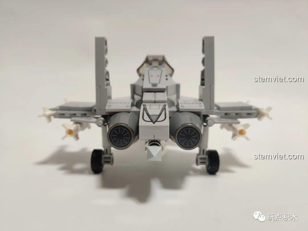 Mô hình hoàn thiện của máy bay J-15 Cá Mập Bay SEMBO 202037.