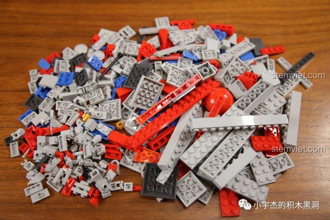 Một đống mảnh ghép của bộ Sembo 202075 Q-Style Tàu Tấn Công Đổ Bộ Type 075, sẵn sàng để lắp ráp.