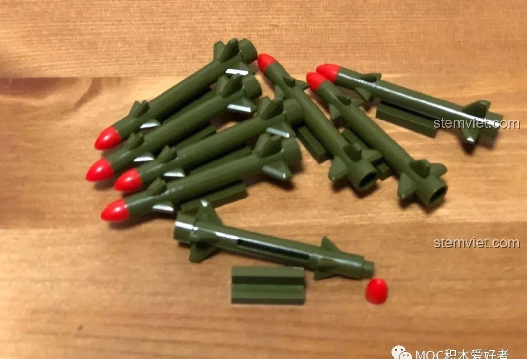 Lắp đặt cánh và động cơ của bộ đồ chơi Sembo 202119 Trực thăng tấn công Z-10, thiết kế mạnh mẽ