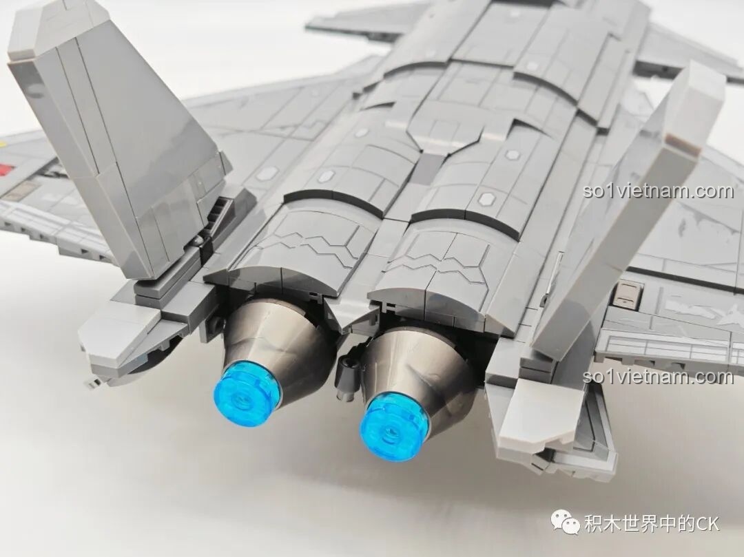 Chi tiết cánh máy bay SEMBO 202198 J-20C với sticker và đèn LED