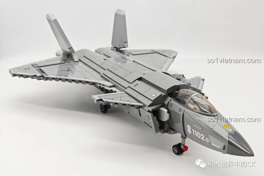 Chi tiết thân máy bay SEMBO 202198 J-20C, phần trên