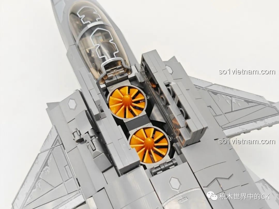 Chi tiết thân máy bay SEMBO 202198 J-20C với đèn LED và buồng lái