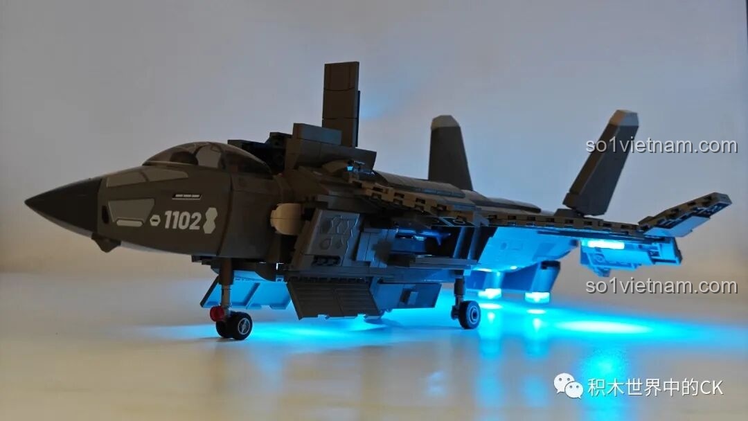 Mô hình SEMBO 202198 J-20C với đèn LED sáng toàn thể, nhìn từ phía trước