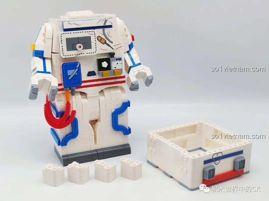 Các túi chi tiết được đóng gói trong hộp SEMBO 203330 Phi hành gia Kỷ niệm Sea of Stars