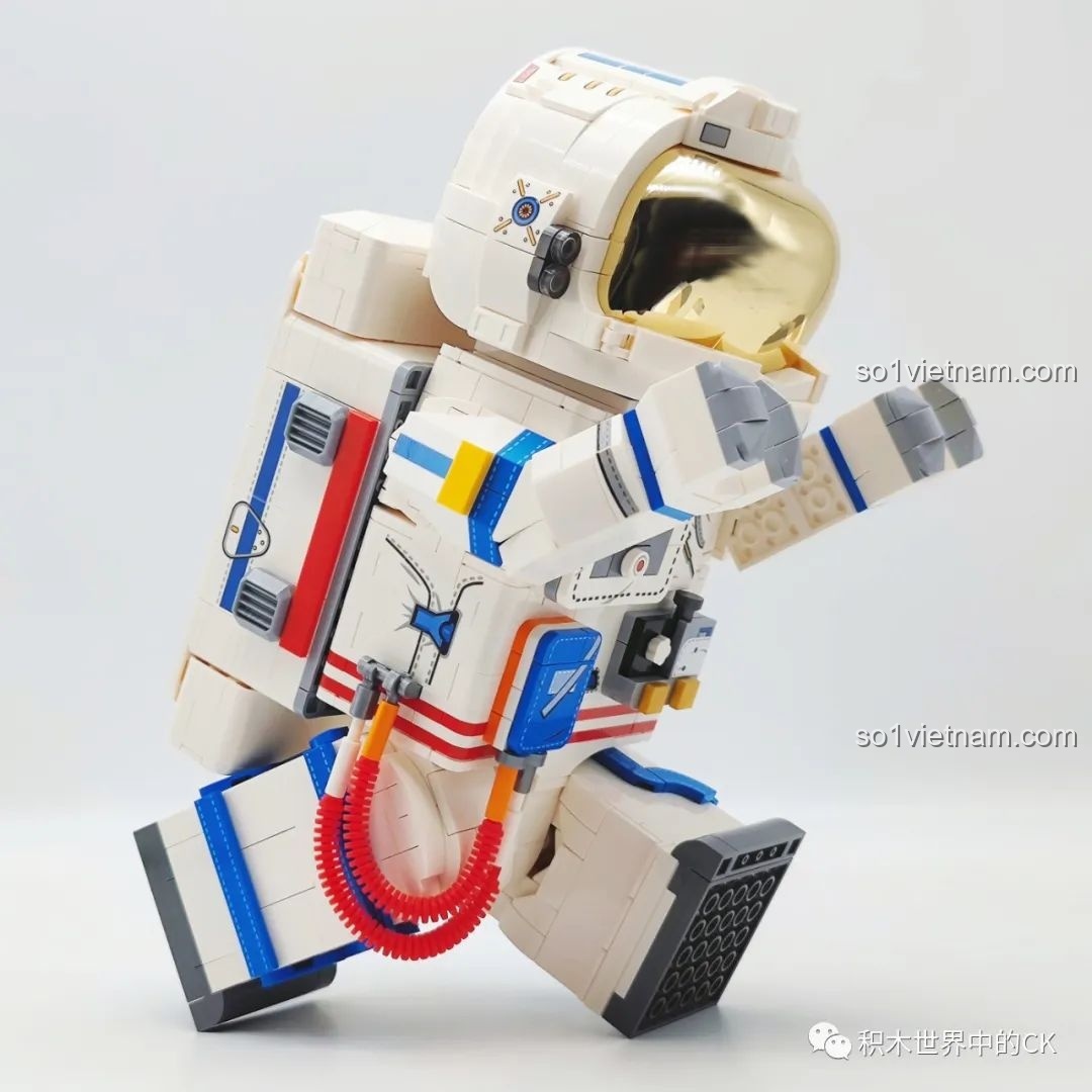 Cận cảnh chi tiết trên mũ phi hành gia SEMBO 203330