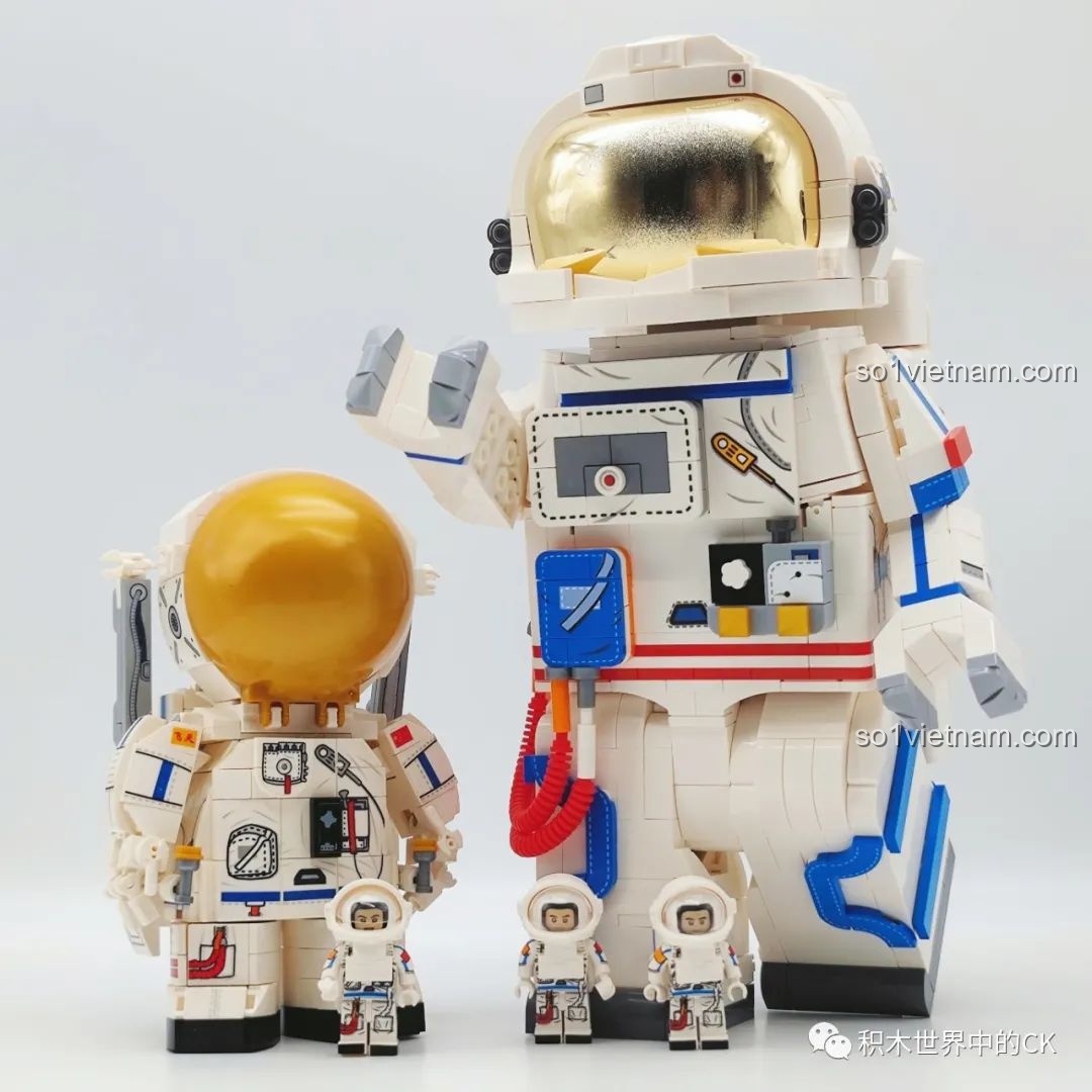 Cận cảnh chi tiết trên cánh tay phi hành gia SEMBO 203330