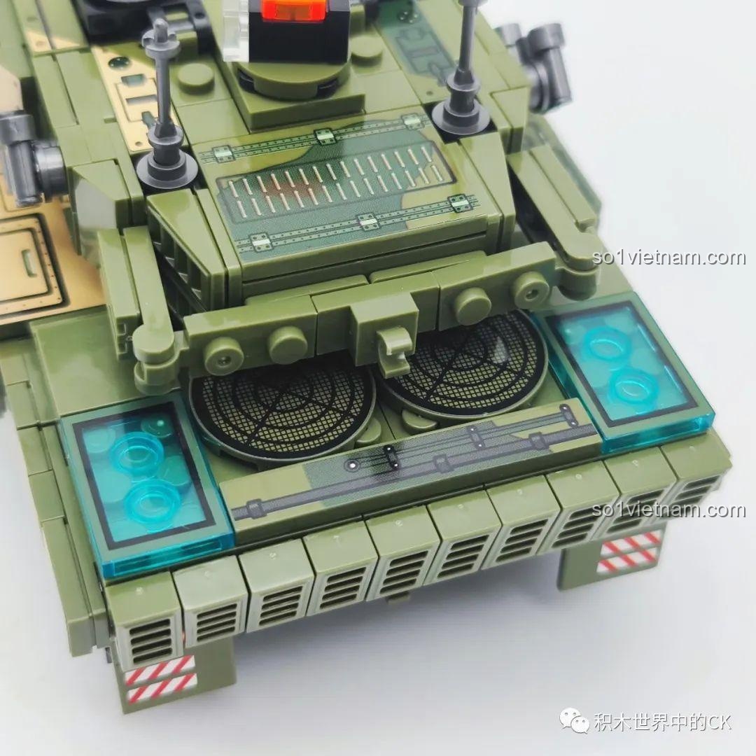 Chi tiết phần thân xe tăng Leopard 2A6 trong bộ SEMBO 207003.