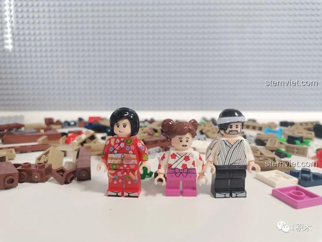 Ba minifigure đáng yêu đi kèm bộ lắp ráp Cửa hàng Takoyaki Osaka SEMBO 601072: người bán hàng, khách hàng nữ và trẻ em.