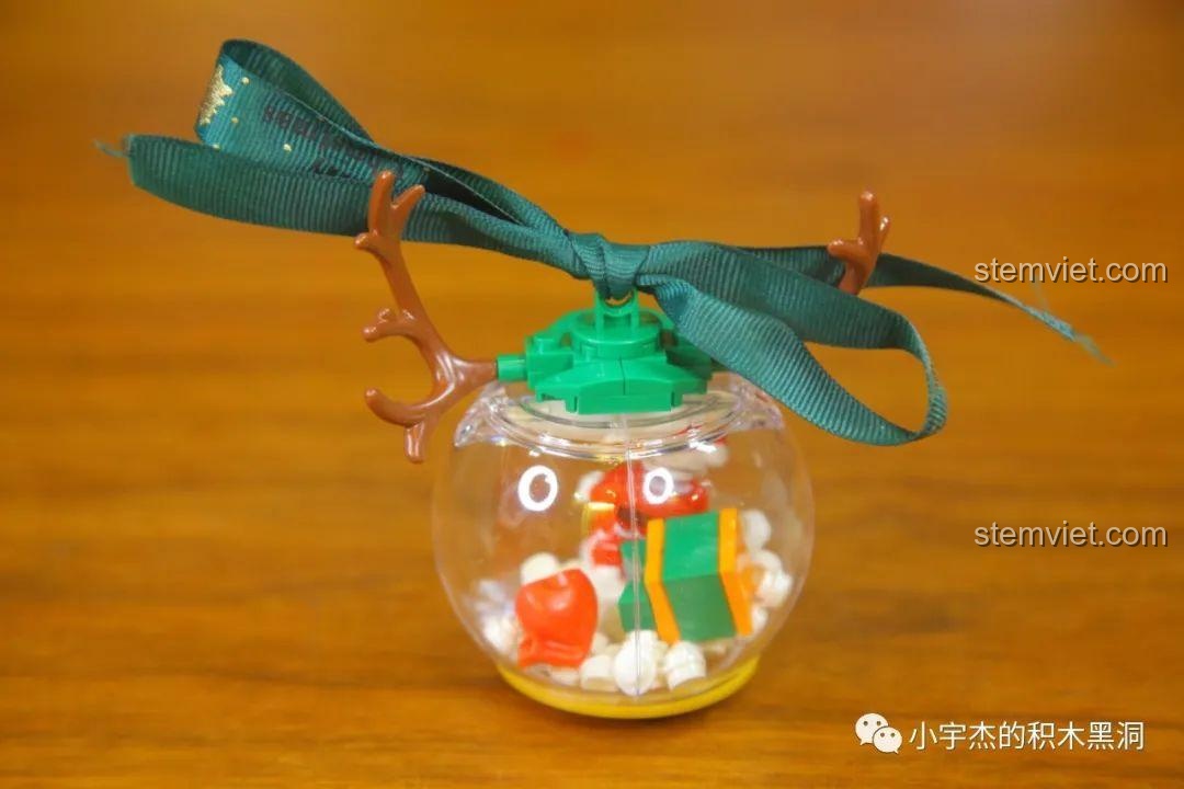 Hoàn thiện quả cầu pha lê Người lính Nutcracker từ Bộ 4 Quả Cầu Pha Lê Giáng Sinh SEMBO 601155A