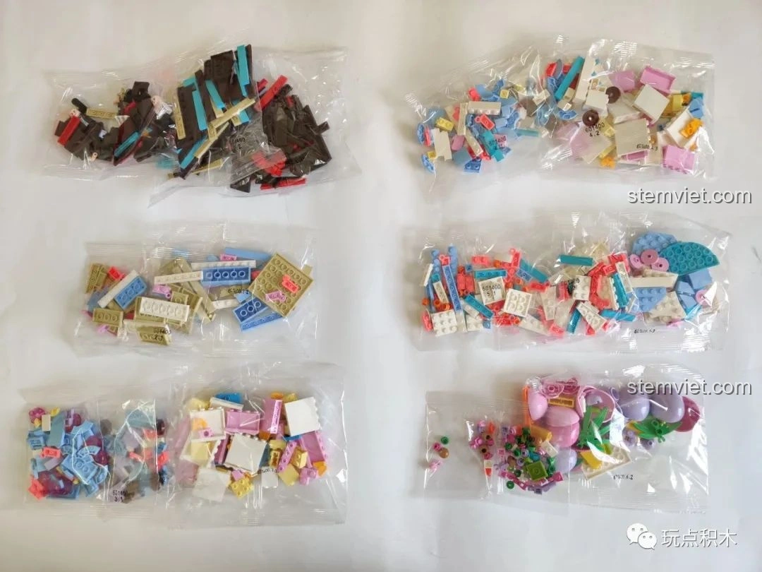 Các túi mảnh ghép được phân loại theo bước lắp ráp của Sembo 601400 Bánh Kem Hộp Quà