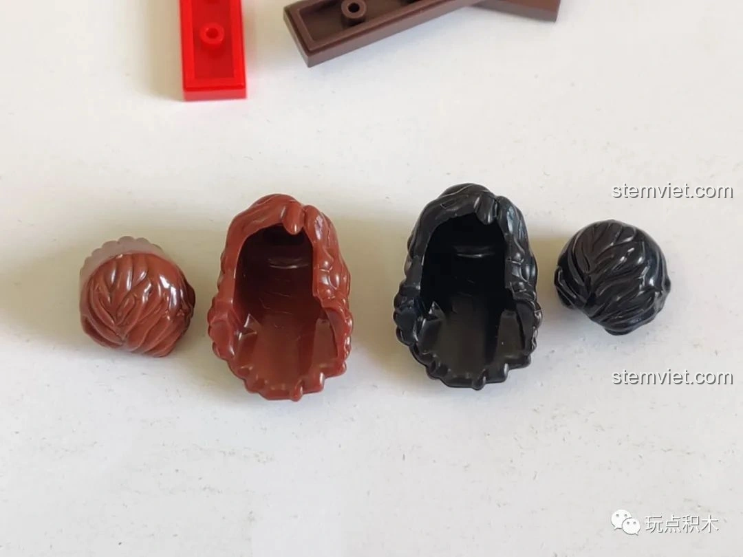 Hai bộ tóc khác nhau cho nhân vật trong bộ Sembo 601400 Bánh Kem Hộp Quà