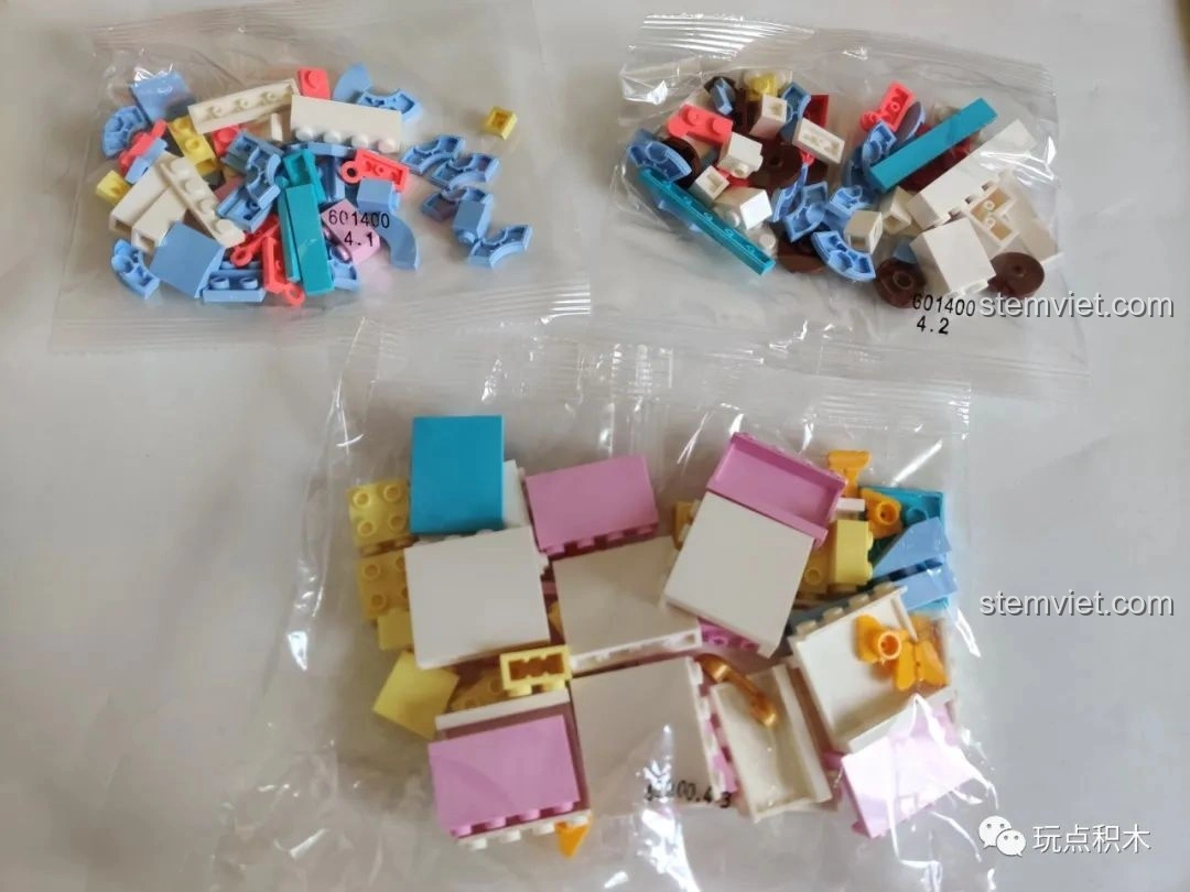 Túi mảnh ghép số 4 của bộ Sembo 601400 Bánh Kem Hộp Quà