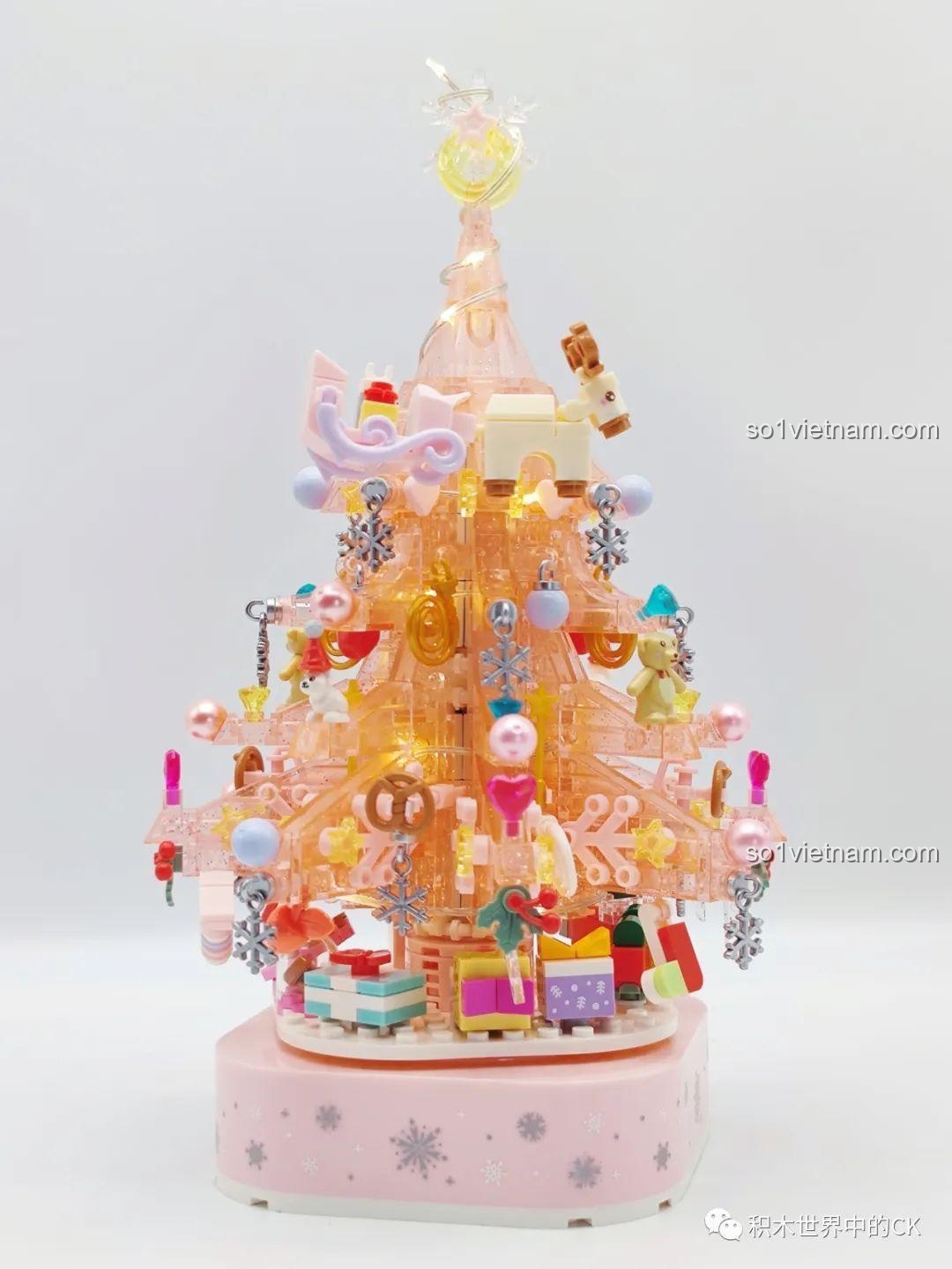 Mô hình Cây Thông Noel Pha Lê SEMBO 605024 hoàn thành, góc nhìn khác, chi tiết tinh xảo, đồ chơi mô hình chất lượng cao, giá tốt