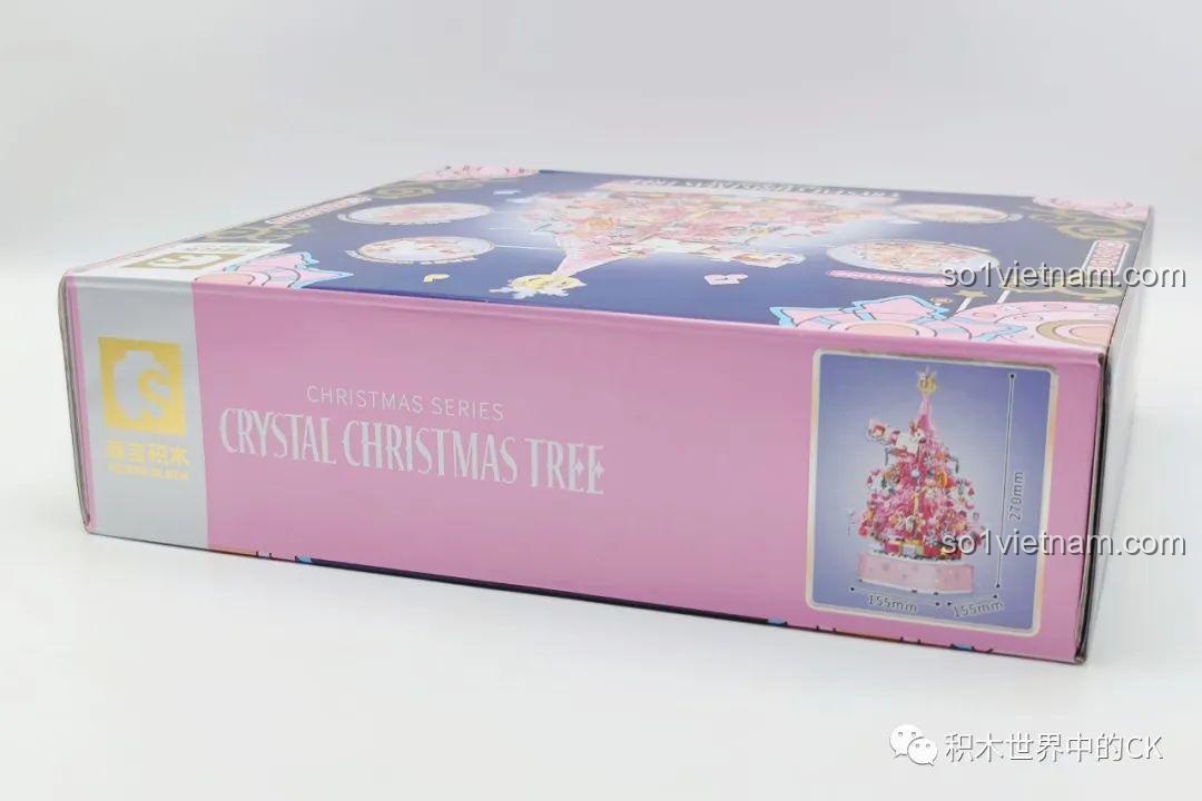 Mặt sau hộp Cây Thông Giáng Sinh Pha Lê SEMBO 605024, giới thiệu tính năng đèn LED và hộp nhạc xoay, món quà Giáng Sinh ý nghĩa cho bé gái 6 tuổi