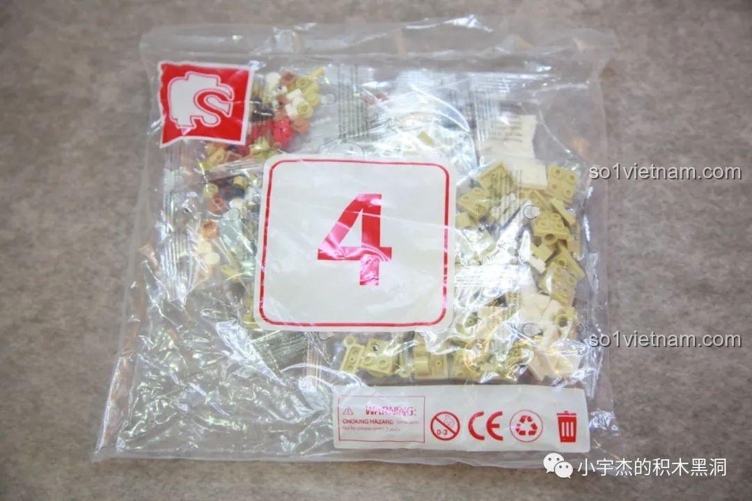 Túi mảnh ghép số 5 của bộ lắp ráp Cây Thông Giáng Sinh Nhạc Hội SEMBO 605025, chứa các mảnh ghép trang trí.