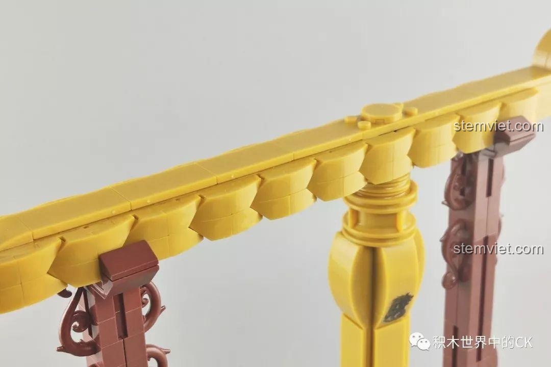 Chi tiết phần thân và khớp xoay của mô hình Tầm Long Xích SEMBO 605102, thể hiện tính năng độc đáo của đồ chơi mô hình.