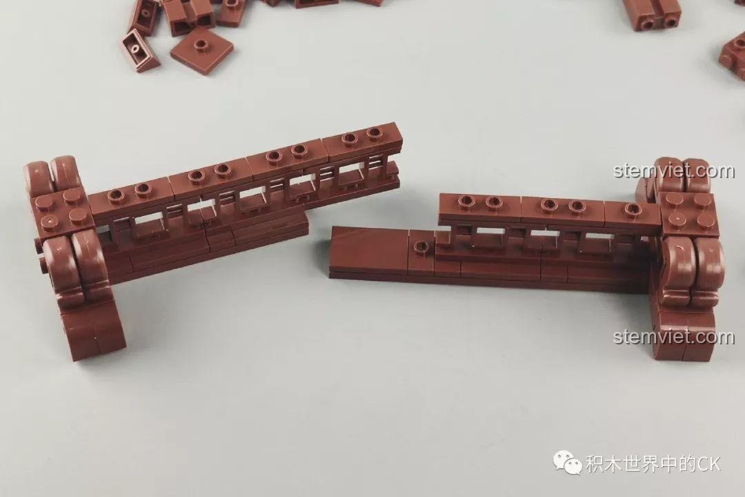 Các mảnh ghép màu nâu của giá đỡ mô hình Tầm Long Xích SEMBO 605102, chi tiết xây dựng nền tảng vững chắc cho đồ chơi mô hình.