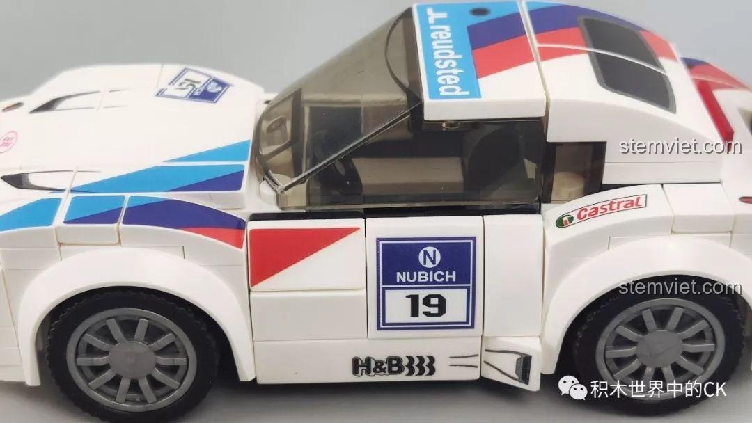 Mô hình xe đua màu vàng Sembo 607052 đã lắp ráp hoàn chỉnh, góc nhìn 3/4 phía trước.