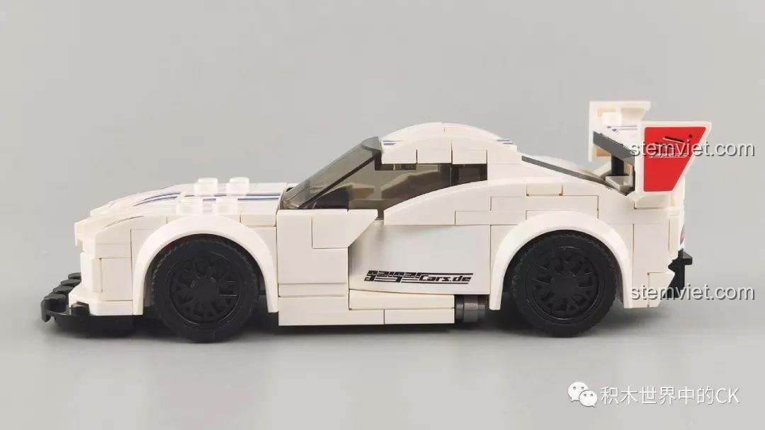 Góc nhìn ngang của mô hình Bộ Lắp Ráp Siêu Xe Ferrari 488 Pista SEMBO 607059 màu đỏ.