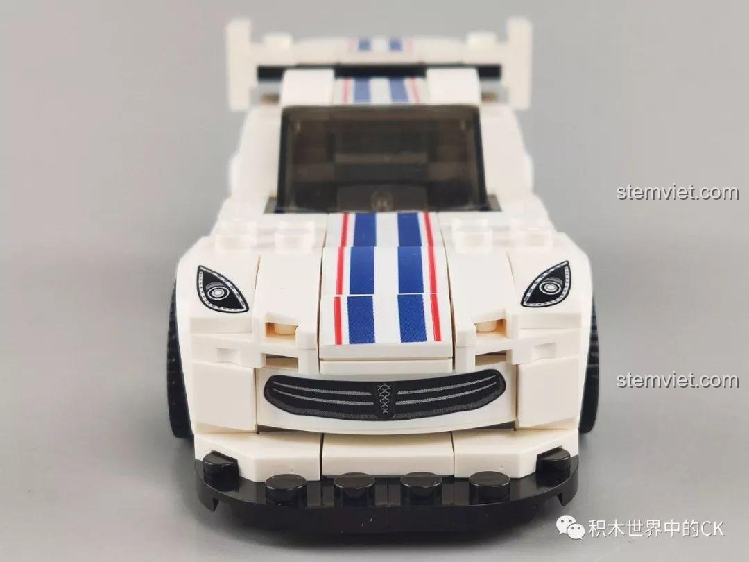 Mặt trước của mô hình Bộ Lắp Ráp Siêu Xe Ferrari 488 Pista SEMBO 607059 màu đỏ.