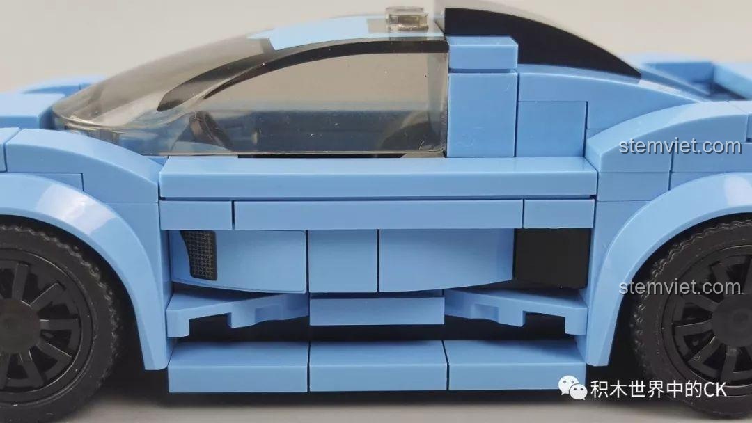 Mô hình siêu xe SEMBO 607060 Apollo S với phần kính buồng lái được tháo rời, lộ ra nội thất.